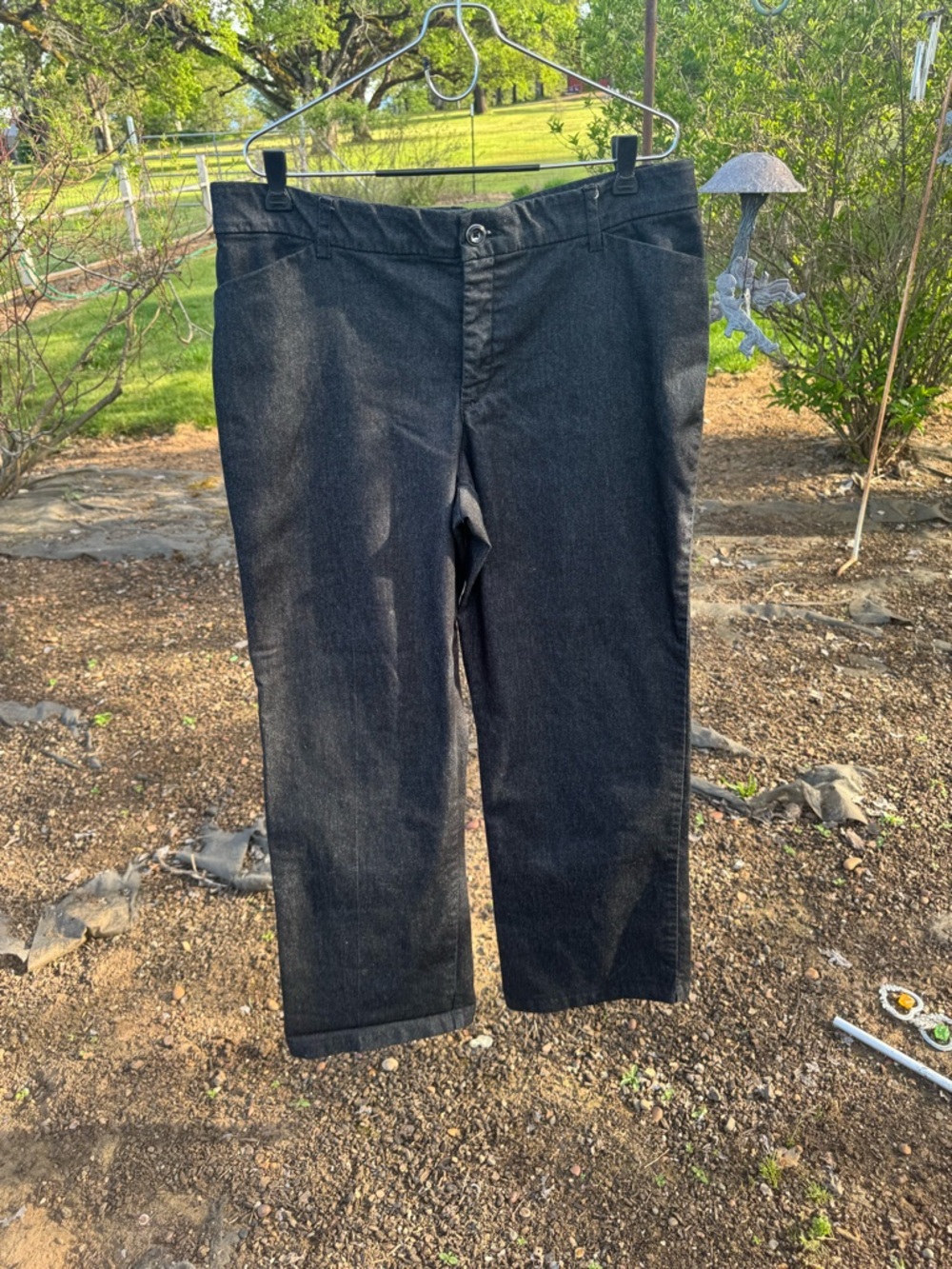 Lee Women's Black Straight-Leg Jeans with Flex-Motion